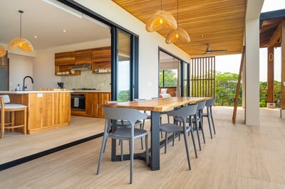 Luxury Villa Photo #18