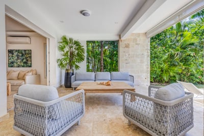 Luxury Villa Photo #17