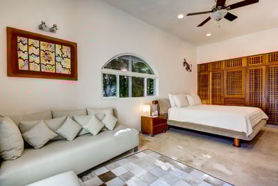 Luxury Villa Photo #33