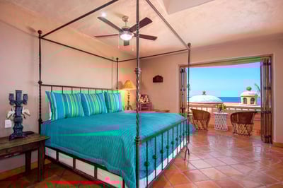 Luxury Villa Photo #19