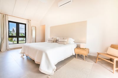 Luxury Villa Photo #23