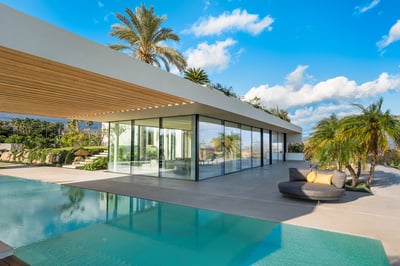 Luxury Villa Photo #9
