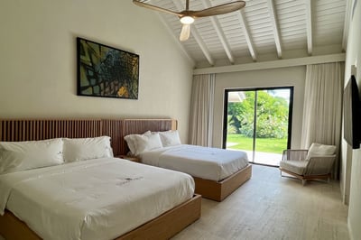 Luxury Villa Photo #33