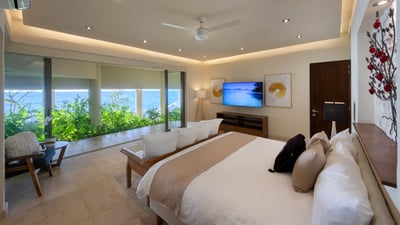Luxury Villa Photo #34