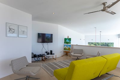Luxury Villa Photo #17