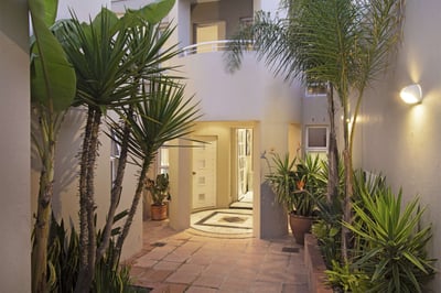 Luxury Villa Photo #10