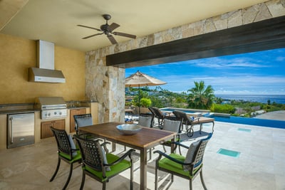 Luxury Villa Photo #15