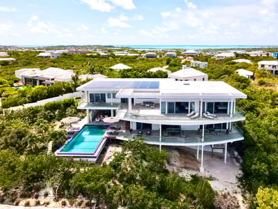 Luxury Villa Photo #2