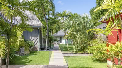 Luxury Villa Photo #28