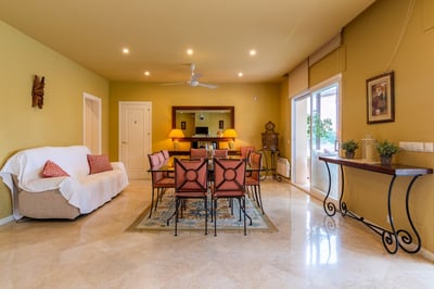 Luxury Villa Photo #11