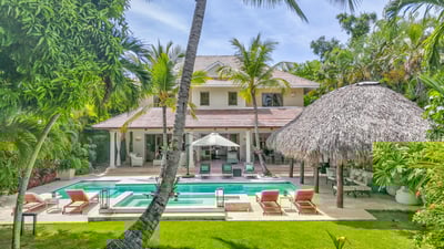 Luxury Villa Photo #2