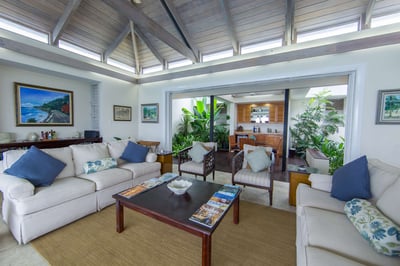Luxury Villa Photo #11
