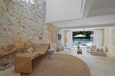 Luxury Villa Photo #21
