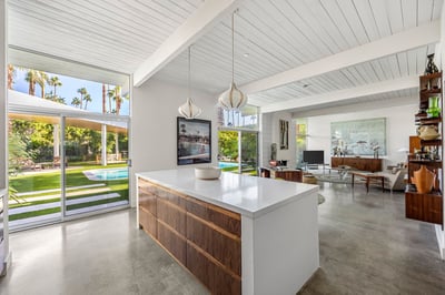 Luxury Villa Photo #23