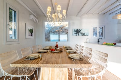 Luxury Villa Photo #16