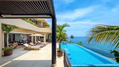 Luxury Villa Photo #8