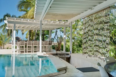 Luxury Villa Photo #15