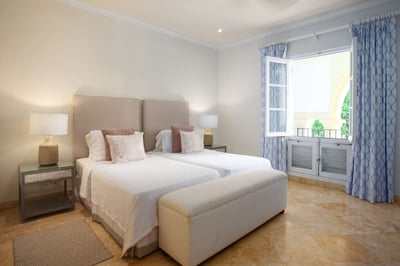 Luxury Villa Photo #5