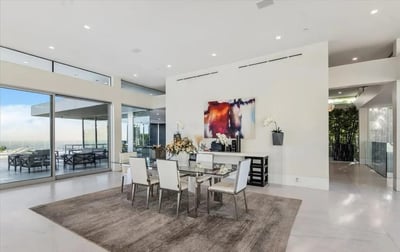 Luxury Villa Photo #14
