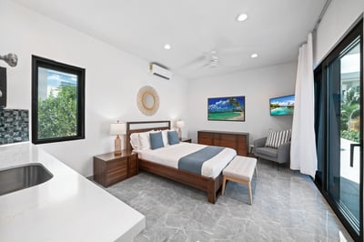 Luxury Villa Photo #23