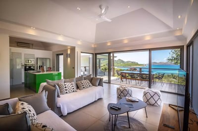 Luxury Villa Photo #17