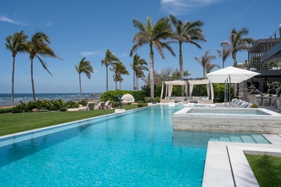 Luxury Villa Photo #7