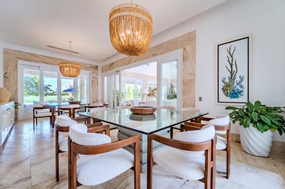 Luxury Villa Photo #17