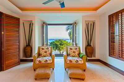 Luxury Villa Photo #16