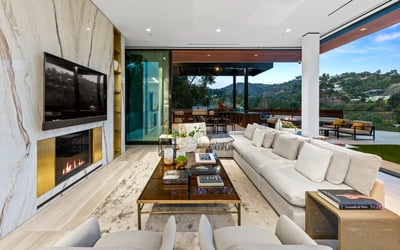 Luxury Villa Photo #18