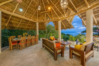Luxury Villa Photo #6