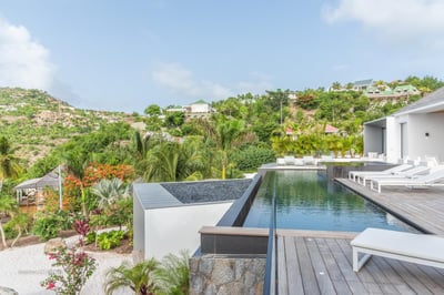 Luxury Villa Photo #7