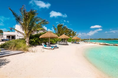 Luxury Villa Photo #33
