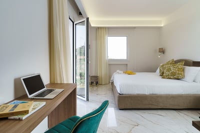 Luxury Villa Photo #35