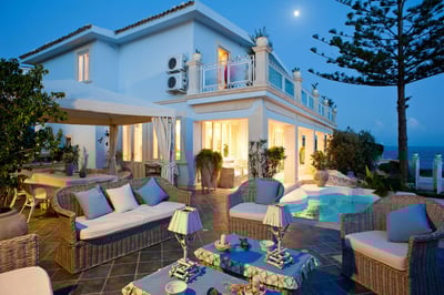 Luxury Villa Photo #3