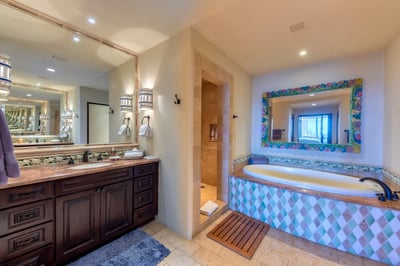 Luxury Villa Photo #15