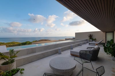 Luxury Villa Photo #10
