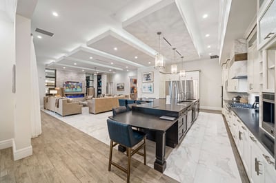 Luxury Villa Photo #16