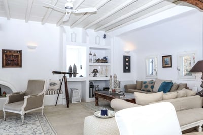 Luxury Villa Photo #13
