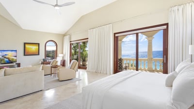 Luxury Villa Photo #30