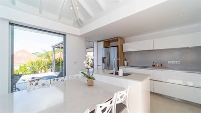 Kitchen & Dining Area