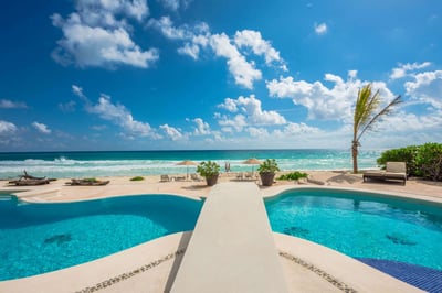 Luxury Villa Photo #6