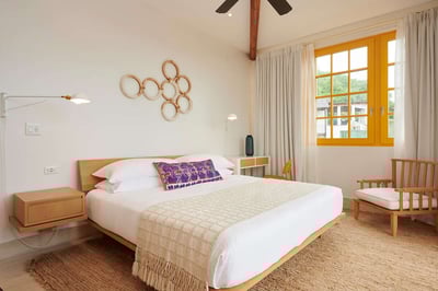 Luxury Villa Photo #6