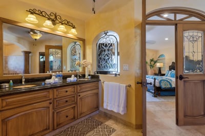Luxury Villa Photo #41