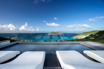 Luxury Villa Photo #4