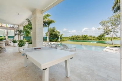 Luxury Villa Photo #14