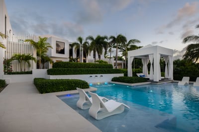 Luxury Villa Photo #29