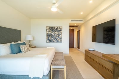 Luxury Villa Photo #28