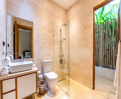 Luxury Villa Photo #18