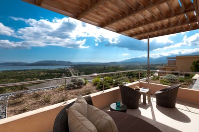 Luxury Villa Photo #13