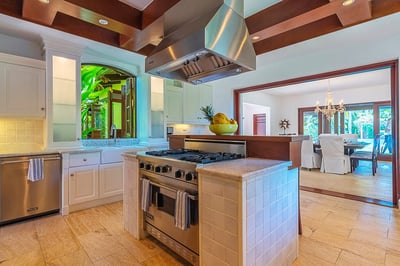 Luxury Villa Photo #12